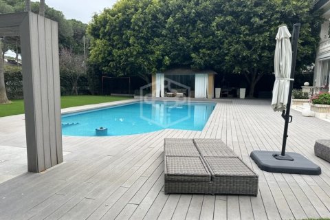 Villa for sale Castelldefels, Barcelona, Spain 7 bedrooms, 642 sq.m. No. 111015 - photo 3