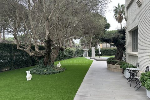 Villa for sale Castelldefels, Barcelona, Spain 7 bedrooms, 642 sq.m. No. 111015 - photo 5
