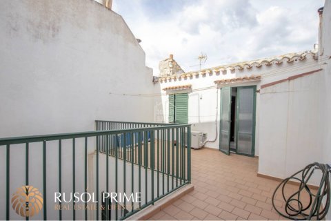 Townhouse for sale in Mahon, Menorca, Spain 5 bedrooms, 244 sq.m. No. 72397 - photo 12