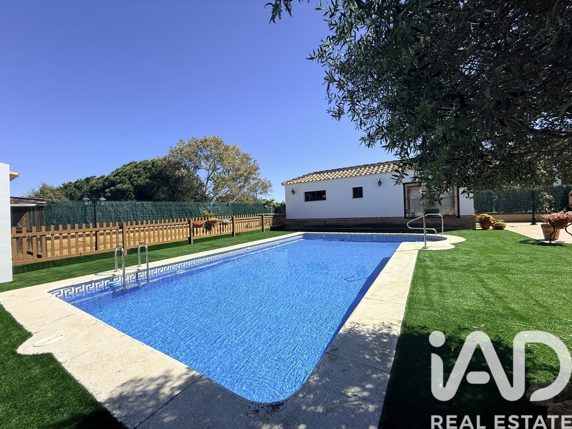 House in Lepe, Huelva, Spain 3 bedrooms, 363 sq.m. No. 172741