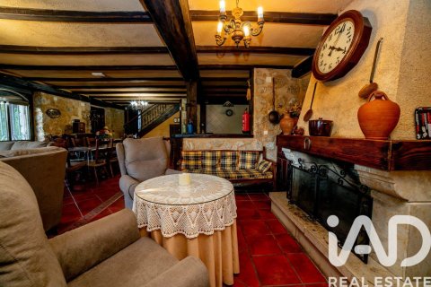 Casa in vendita a Ciudad Rodrigo, Salamanca, Spagna 5 camere da letto, 401 mq. N° 172739 - foto 4