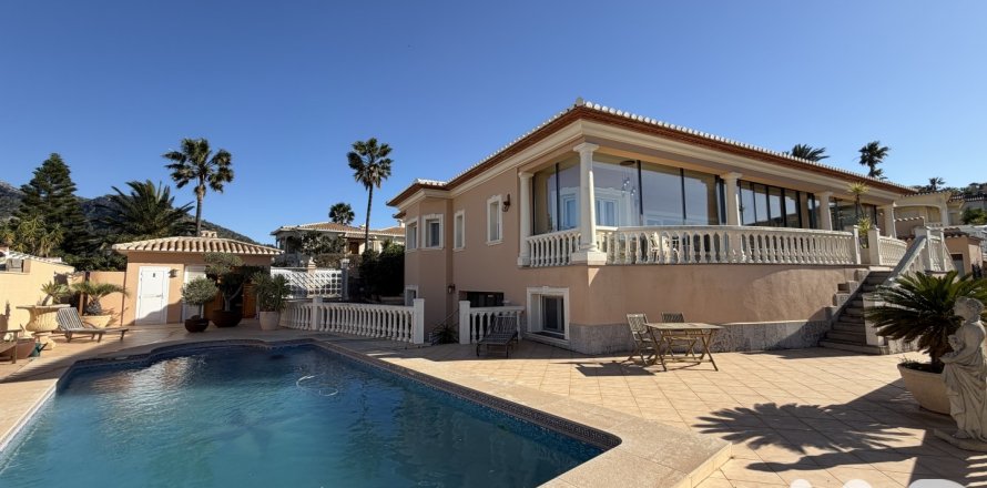 Dom w Denia, Alicante, Hiszpania 5 sypialni, 320 mkw. nr 172737