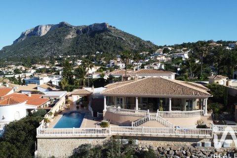 Dom w Denia, Alicante, Hiszpania 5 sypialni, 320 mkw. nr 172737 – zdjęcie 4
