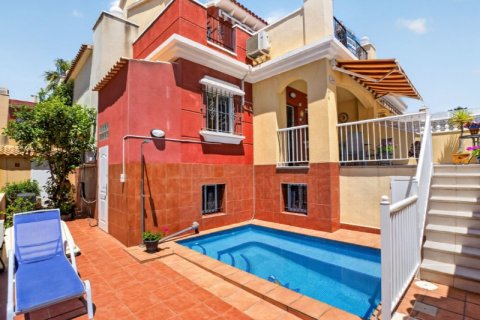 Townhouse à Torrevieja, Alicante, Espagne 4 chambres, 110 m2 No. 189959