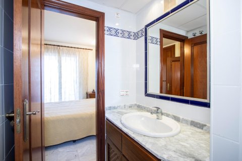 Apartment for sale in Torrevieja, Alicante, Spain 3 bedrooms, 103 sq.m. No. 189957 - photo 8