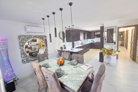 Villa in vendita a Barrio De La Estacion De Crevillente, Alicante, Spagna 3 camere da letto, 140 mq. N° 195695 - foto 13