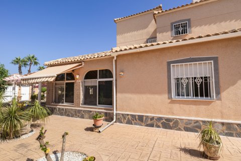 Villa in vendita a Alicante, Spagna 4 camere da letto, 180 mq. N° 195693 - foto 22