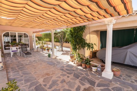 Villa in vendita a Alicante, Spagna 4 camere da letto, 180 mq. N° 195693 - foto 4