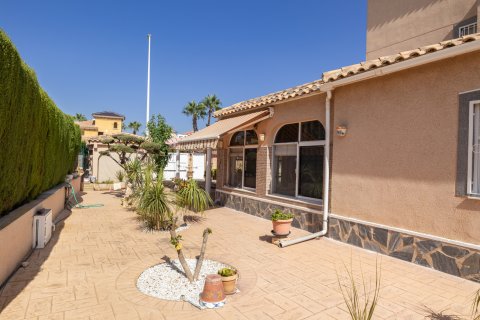Villa in vendita a Alicante, Spagna 4 camere da letto, 180 mq. N° 195693 - foto 23