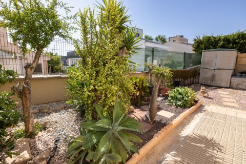 Villa in vendita a Alicante, Spagna 4 camere da letto, 180 mq. N° 195693 - foto 17