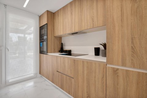 Продажа квартиры в Пунта Прима, Аликанте, Испания 3 спальни, 83м2 №119750 - фото 13