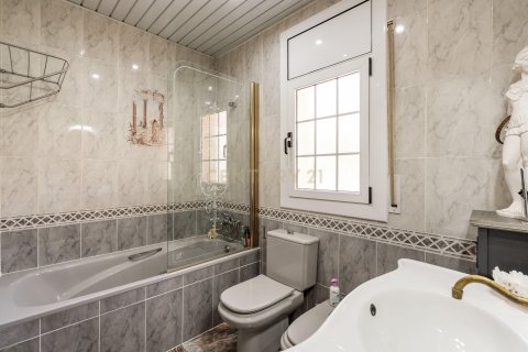 Продажа дома в Абрера, Барселона, Испания 5 спален, 275м2 №168507 - фото 28