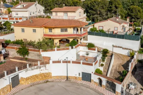 Продажа дома в Абрера, Барселона, Испания 5 спален, 275м2 №168507 - фото 3
