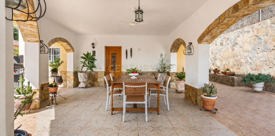 Дом в Абрера, Барселона, Испания 5 спален, 275м2 №168507