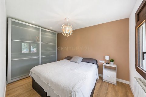 Продажа дома в Сан-Кугат-дель-Вальес, Барселона, Испания 2 спальни, 88м2 №168508 - фото 12