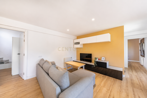 Продажа дома в Сан-Кугат-дель-Вальес, Барселона, Испания 2 спальни, 88м2 №168508 - фото 4
