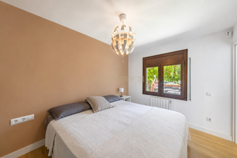 Продажа дома в Сан-Кугат-дель-Вальес, Барселона, Испания 2 спальни, 88м2 №168508 - фото 11