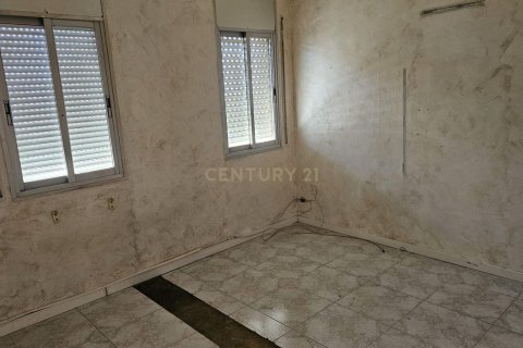 Apartment for sale in Montcada i Reixac, Barcelona, Spain 3 bedrooms, 113 sq.m. No. 168510 - photo 16