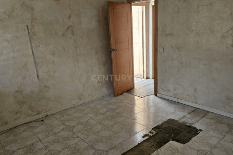 Apartment for sale in Montcada i Reixac, Barcelona, Spain 3 bedrooms, 113 sq.m. No. 168510 - photo 12