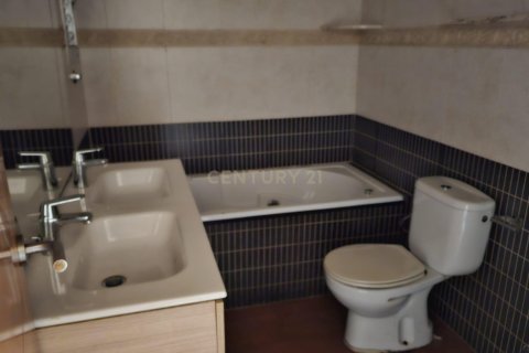Apartment for sale in Montcada i Reixac, Barcelona, Spain 3 bedrooms, 113 sq.m. No. 168510 - photo 10