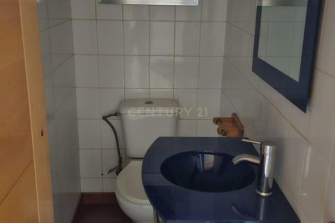 Apartment for sale in Montcada i Reixac, Barcelona, Spain 3 bedrooms, 113 sq.m. No. 168510 - photo 11