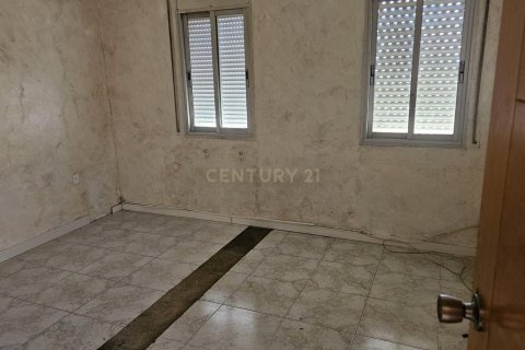 Apartment for sale in Montcada i Reixac, Barcelona, Spain 3 bedrooms, 113 sq.m. No. 168510 - photo 17