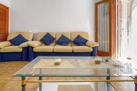 Townhouse for sale in Alicante, Spain 3 bedrooms, 68 sq.m. No. 190109 - photo 4