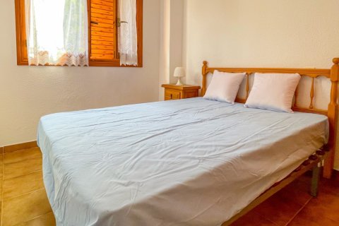 Townhouse for sale in Alicante, Spain 3 bedrooms, 68 sq.m. No. 190109 - photo 13