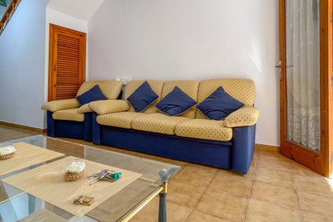 Townhouse for sale in Alicante, Spain 3 bedrooms, 68 sq.m. No. 190109 - photo 5