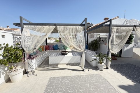 Villa for sale in San Miguel de Salinas, Alicante, Spain 3 bedrooms, 160 sq.m. No. 190107 - photo 3