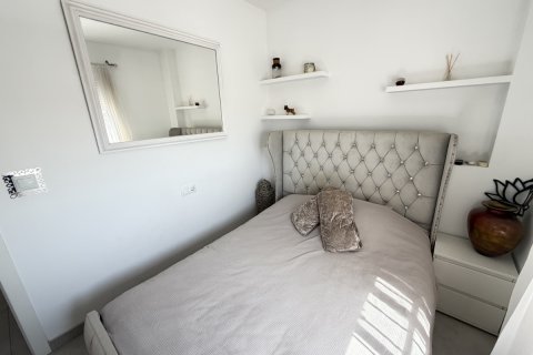 Villa for sale in San Miguel de Salinas, Alicante, Spain 3 bedrooms, 160 sq.m. No. 190107 - photo 15