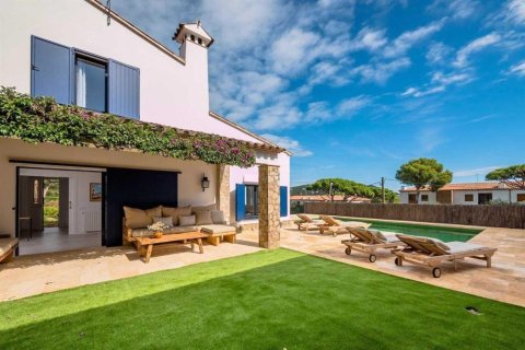 Продажа дома в Калелья-де-Палафружель, Герона, Испания 5 спален, №141325 - фото 4