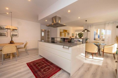 Продажа дома в Калелья-де-Палафружель, Герона, Испания 5 спален, №141325 - фото 7