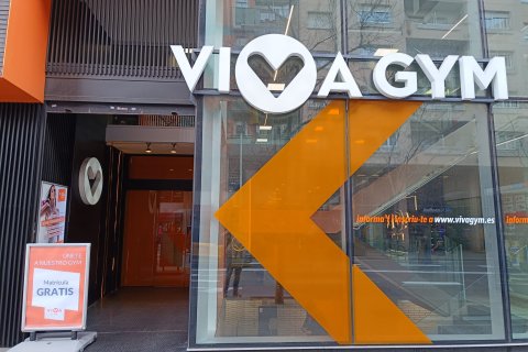 Propiedad comercial en venta en Barcelona, España 1 m2 No. 141328 - foto 2