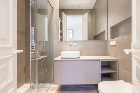 Продажа квартиры в Барселона, Испания 2 спальни, №141330 - фото 10