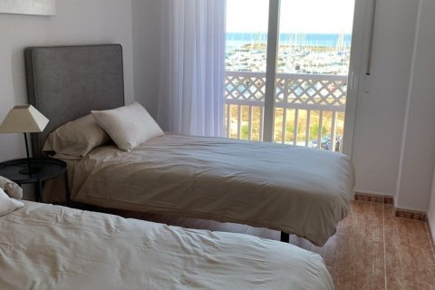Huoneisto myytävänä La Manga del Mar Menor, Murcia, Espanja, 3 makuuhuonetta, 90 m2 No. 168709 - kuva 9