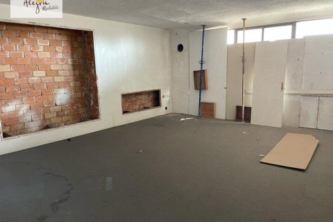Gewerbeimmobilien zum Verkauf in Gandia, Valencia, Spanien 23 Schlafzimmer, 4148 m2 Nr. 168711 - Foto 14