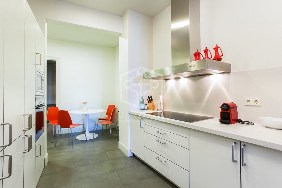 Apartament w Barcelona, Hiszpania 4 sypialnie, 210 mkw. nr 173814