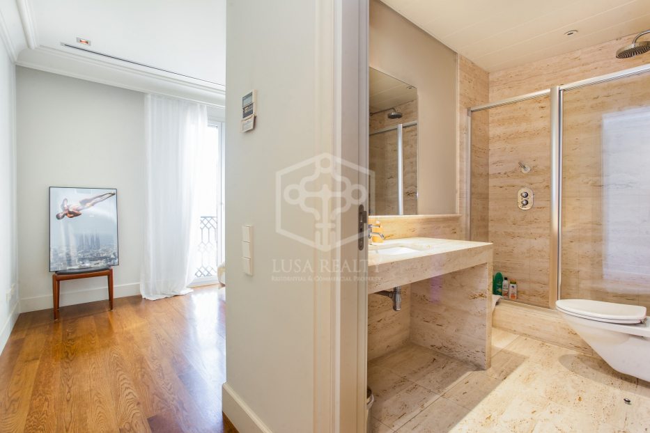 Apartament w Barcelona, Hiszpania 4 sypialnie, 210 mkw. nr 173814