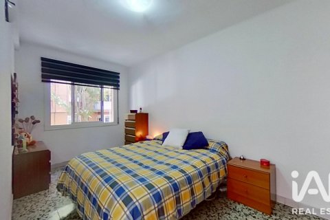 Продажа квартиры в Виладеканс, Барселона, Испания 4 спальни, 87м2 №187925 - фото 9