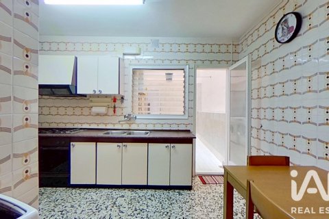 Продажа квартиры в Виладеканс, Барселона, Испания 4 спальни, 87м2 №187925 - фото 18