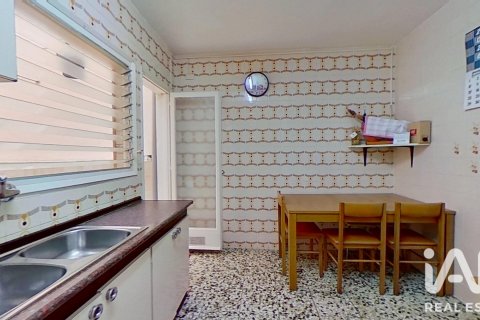 Продажа квартиры в Виладеканс, Барселона, Испания 4 спальни, 87м2 №187925 - фото 21