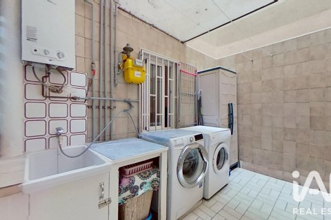 Продажа квартиры в Виладеканс, Барселона, Испания 4 спальни, 87м2 №187925 - фото 23