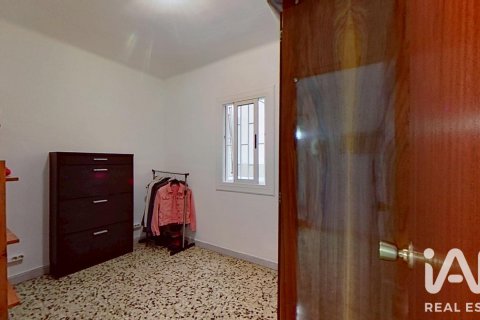 Продажа квартиры в Виладеканс, Барселона, Испания 4 спальни, 87м2 №187925 - фото 12