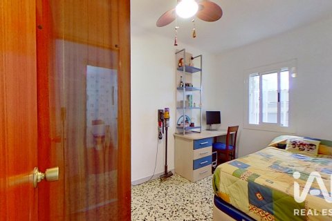 Продажа квартиры в Виладеканс, Барселона, Испания 4 спальни, 87м2 №187925 - фото 26