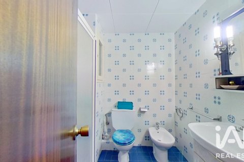 Продажа квартиры в Виладеканс, Барселона, Испания 4 спальни, 87м2 №187925 - фото 30