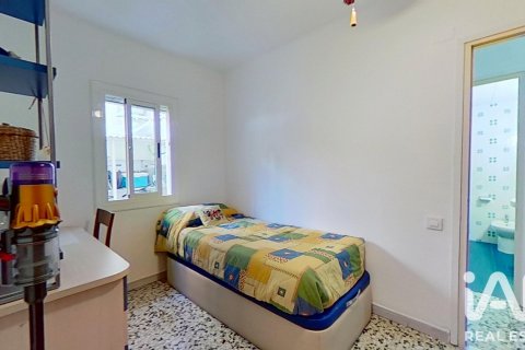 Продажа квартиры в Виладеканс, Барселона, Испания 4 спальни, 87м2 №187925 - фото 27