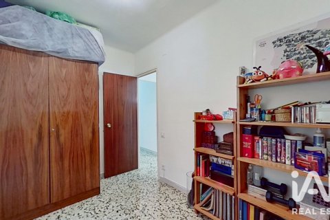 Продажа квартиры в Виладеканс, Барселона, Испания 4 спальни, 87м2 №187925 - фото 13