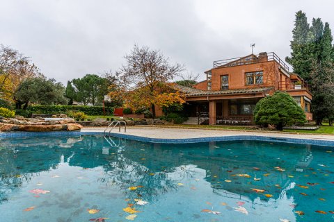 Villa in vendita Las Rozas de Madrid, Madrid, Spagna 5 camere da letto, 720 mq. N° 107116 - foto 1