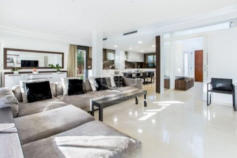 Villa zum Verkauf Gava, Barcelona, Spanien 6 Schlafzimmer, 400 m2 Nr. 138835 - Foto 5